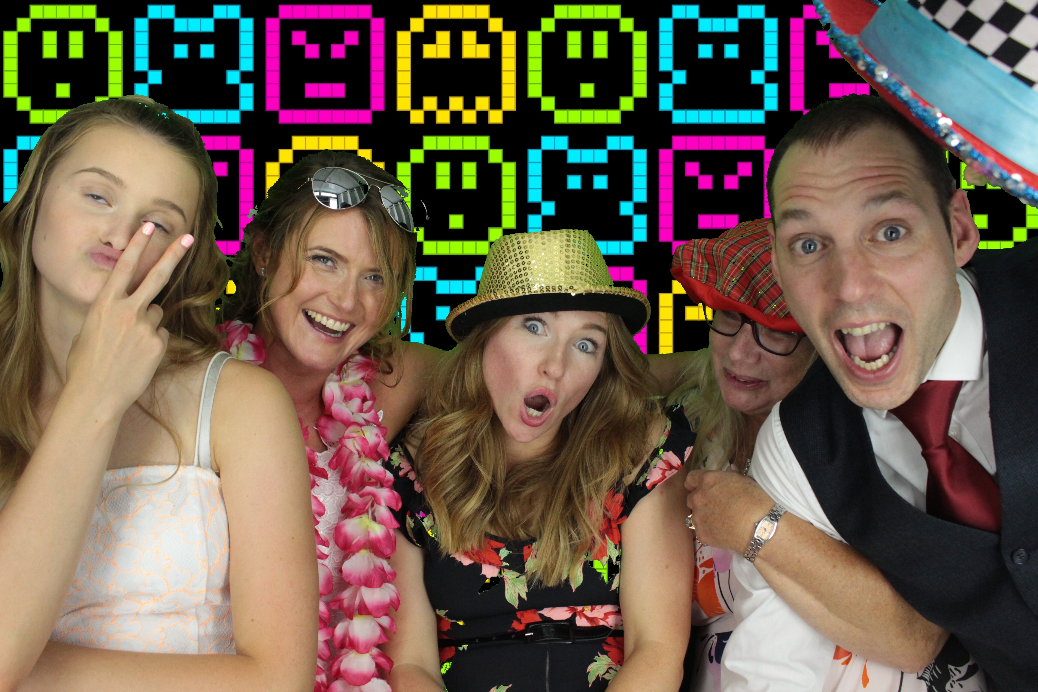 Scott & Tammy's Wedding | View more photos from the event at gallery.myphotoboothexperience.co.uk/u/MyPhotoBoothExperienceLtd/Scott-Tammys-Wedding